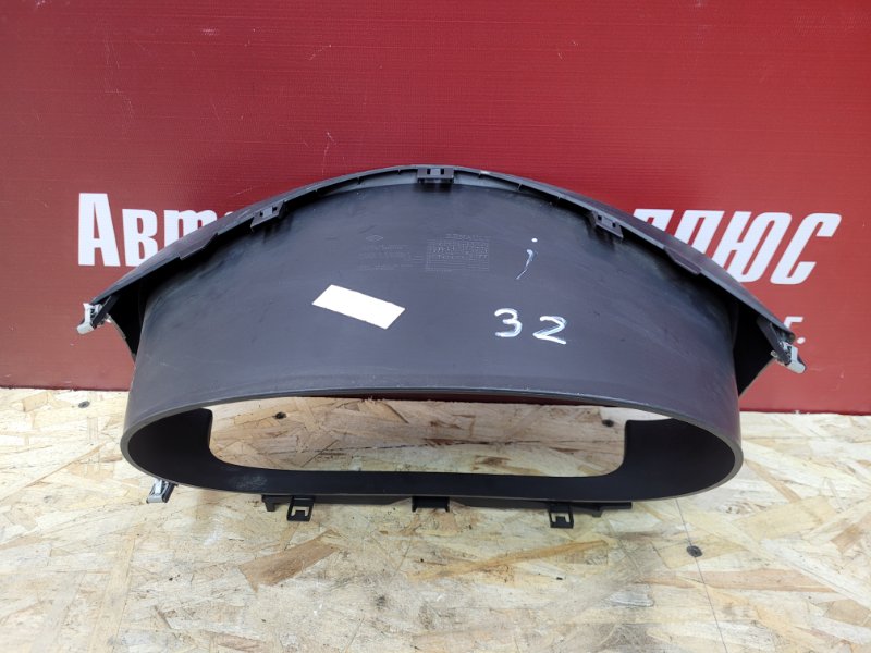 Козырек щитка приборов