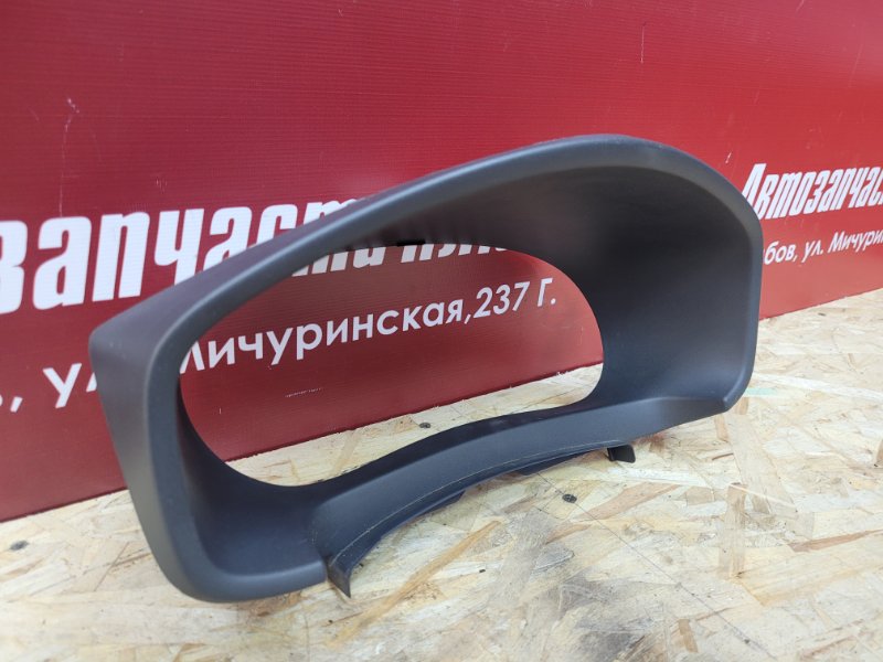 Козырек щитка приборов