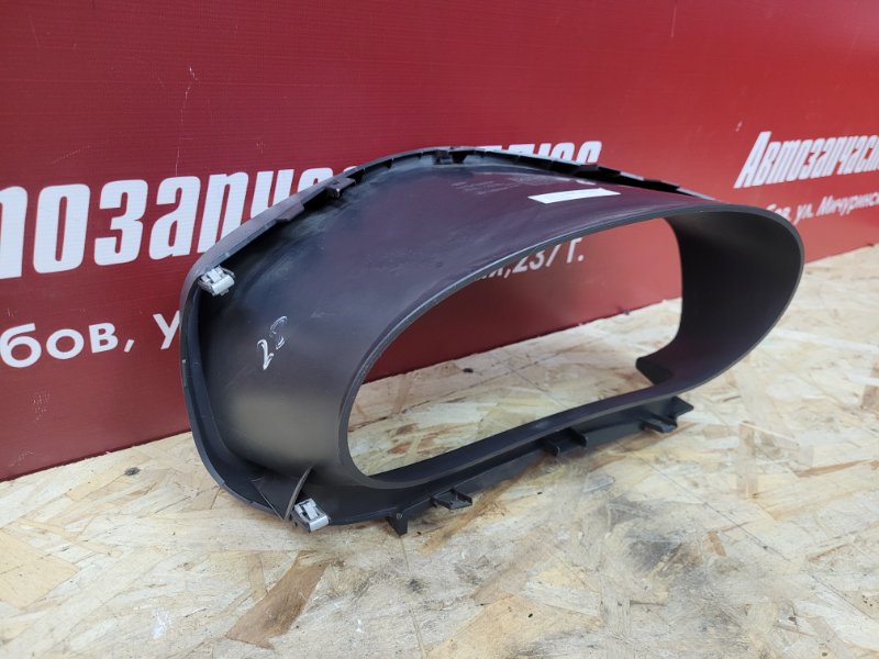 Козырек щитка приборов