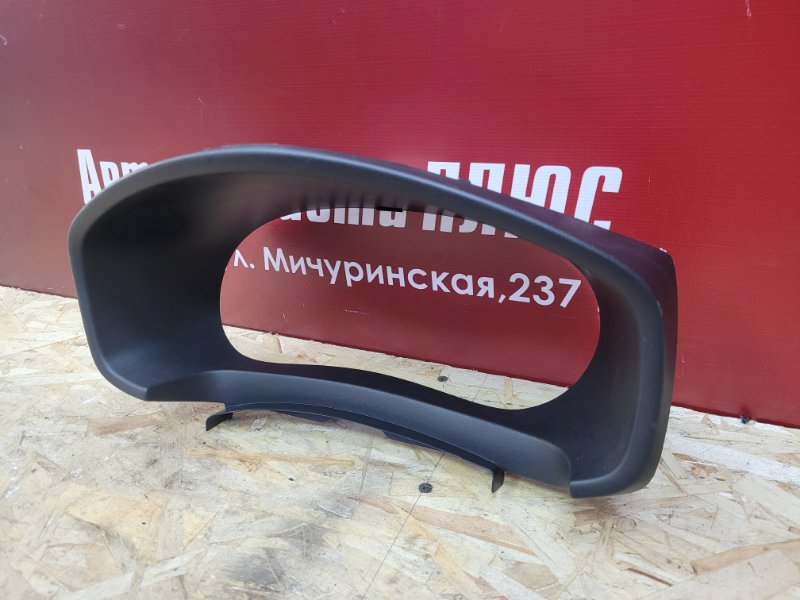 Козырек щитка приборов