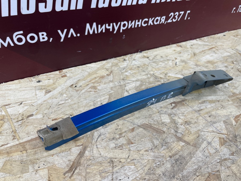 Направляющая стекла     двери