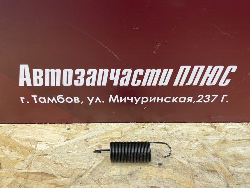 Пружина крышки багажника