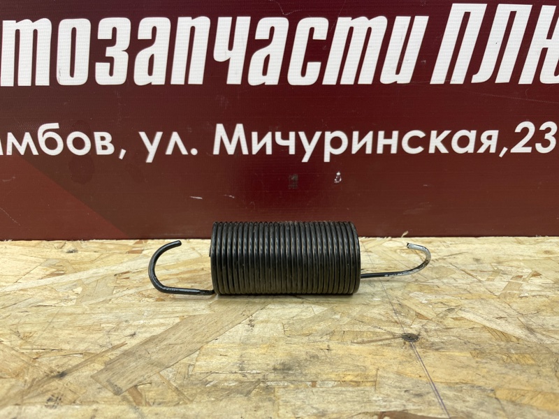 Пружина крышки багажника