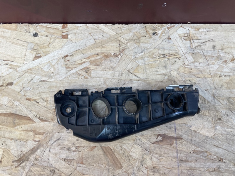 Кронштейн бампера