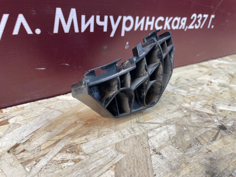 Кронштейн бампера