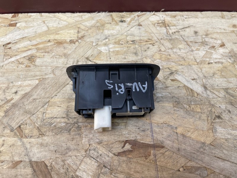 Кнопка стеклоподъемника