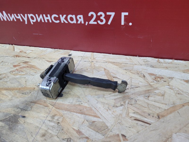 Ограничитель двери