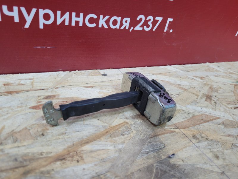 Ограничитель двери