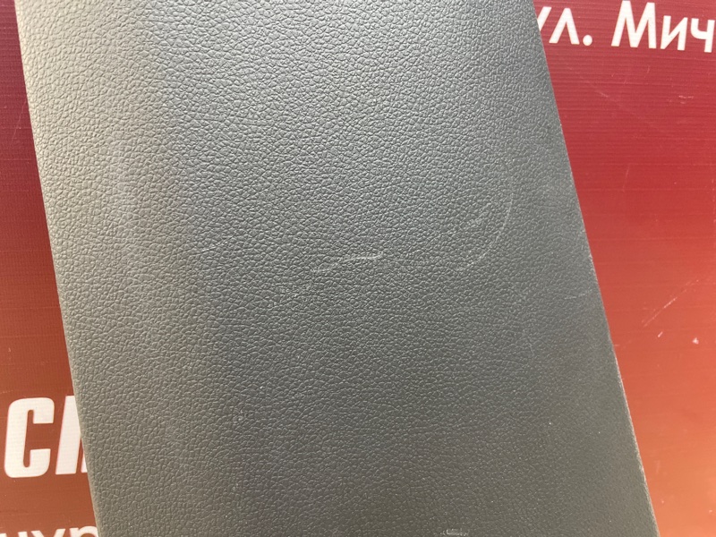 Обшивка средней стойки