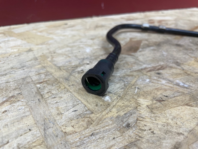 Трубка топливная