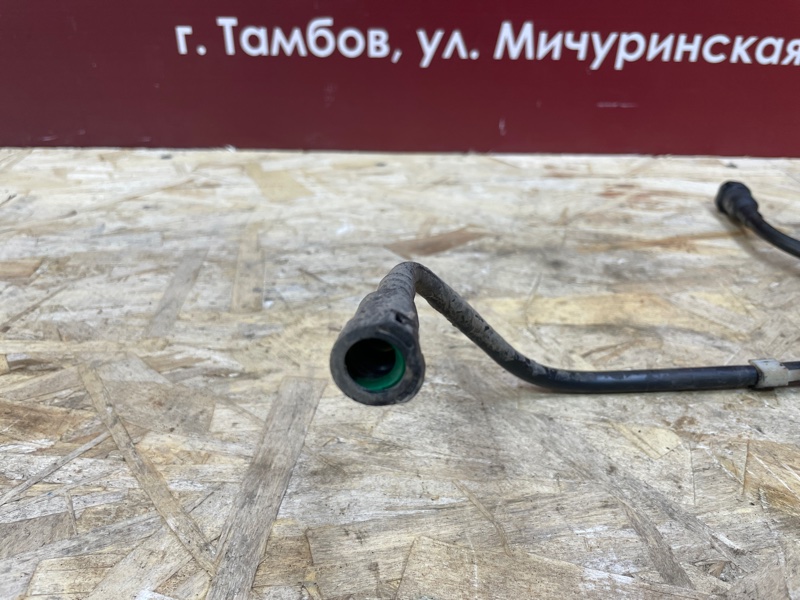 Трубка топливная