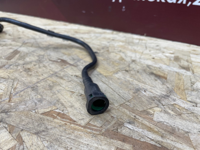 Трубка топливная