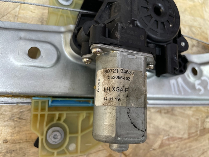 Стеклоподъемник    двери