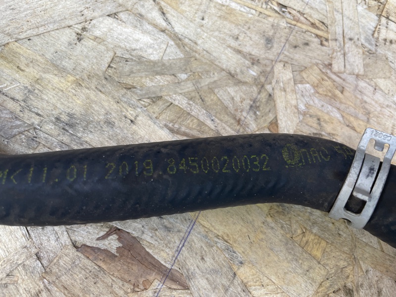 Патрубок отопителя