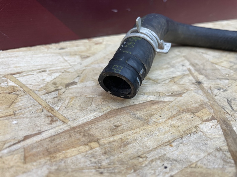 Патрубок отопителя