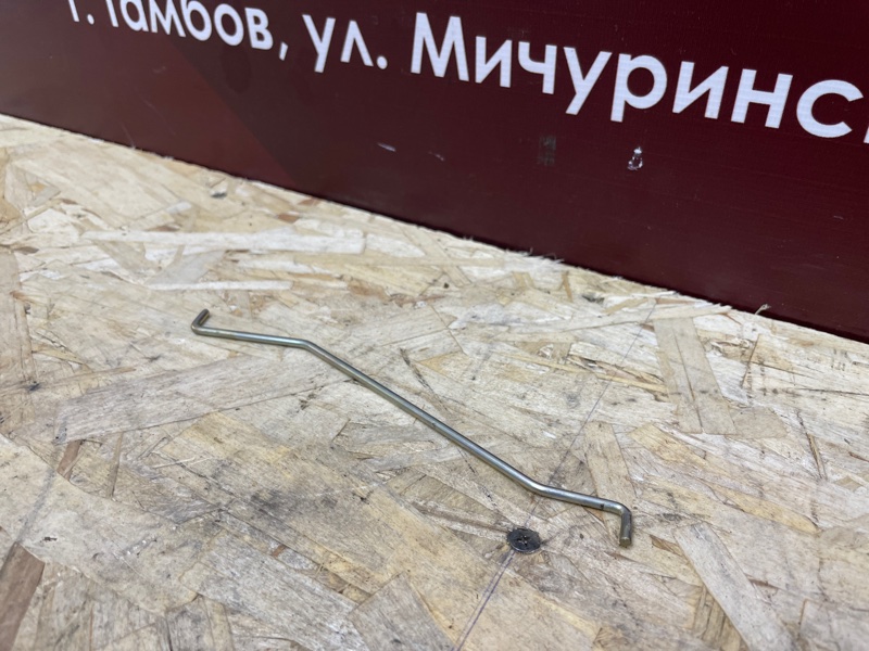 Тяга замка двери