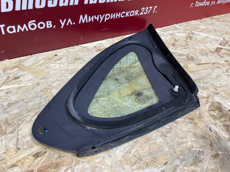 Форточка кузова