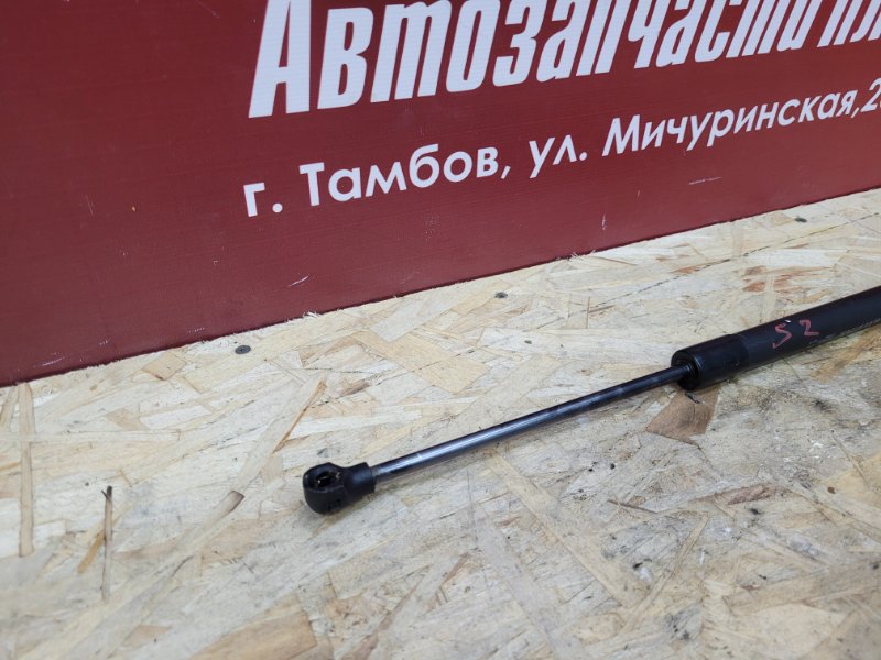 Амортизатор багажника