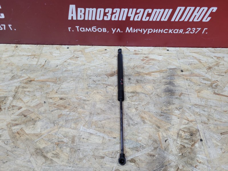 Амортизатор багажника