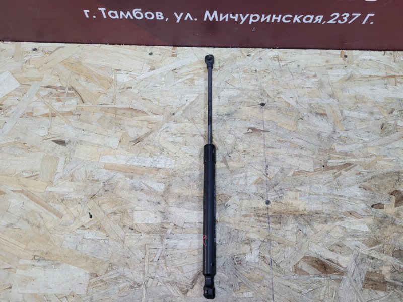 Амортизатор багажника