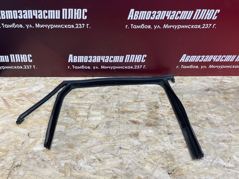 Уплотнитель рамки двери