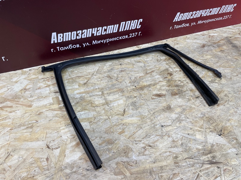 Уплотнитель рамки двери