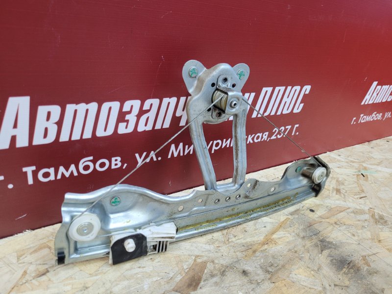 Стеклоподъемник    двери