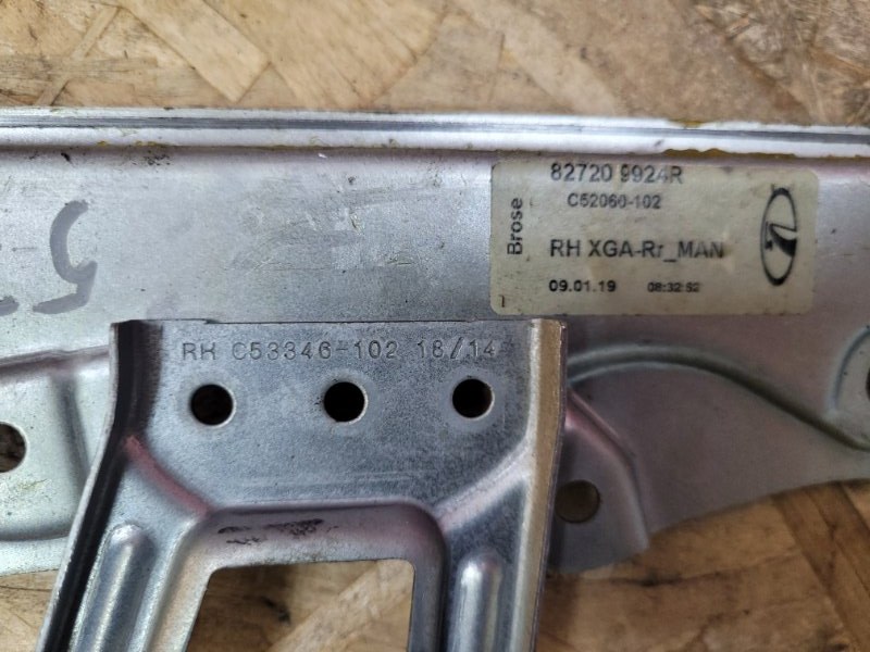 Стеклоподъемник    двери