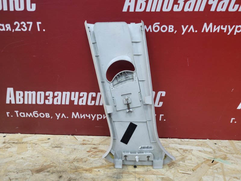 Обшивка средней стойки