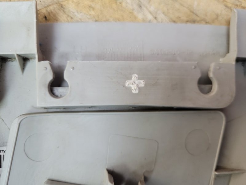 Обшивка средней стойки