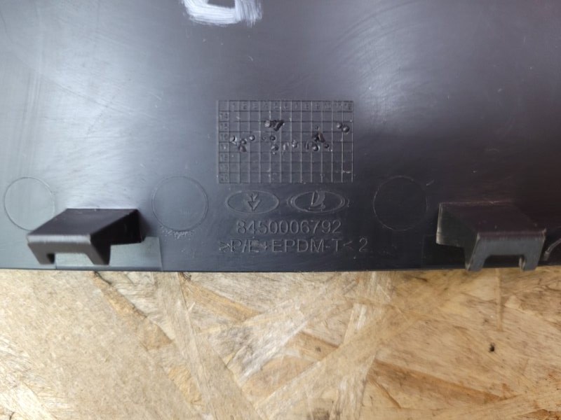 Заглушка салонная