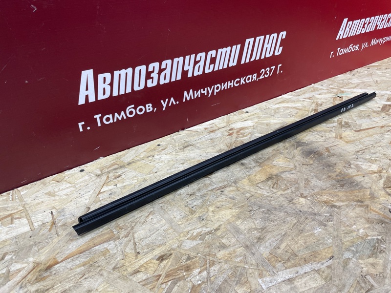 Уплотнитель стекла двери внутренний