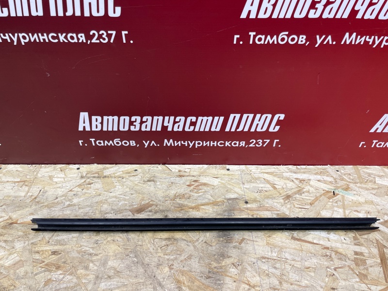Уплотнитель стекла двери внутренний