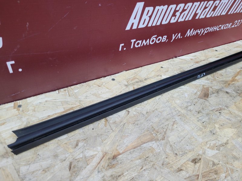 Уплотнитель стекла двери внутренний