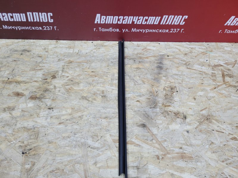 Уплотнитель стекла двери внутренний