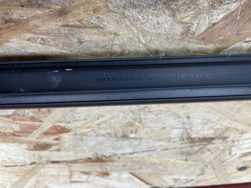 Уплотнитель стекла двери внутренний