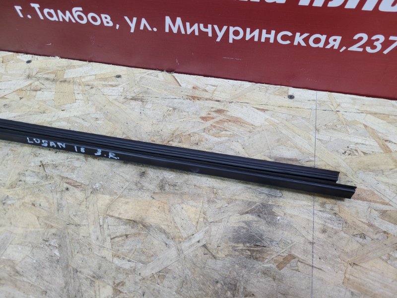 Уплотнитель стекла двери внутренний