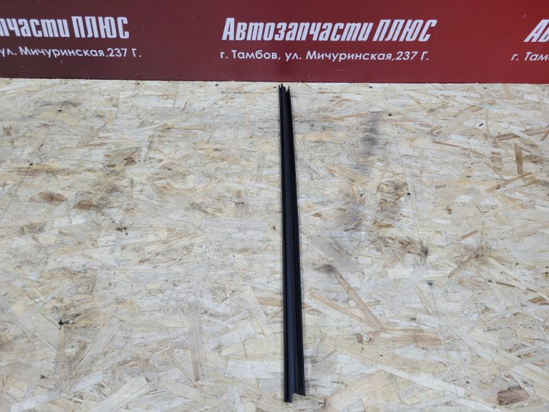 Уплотнитель стекла двери внутренний