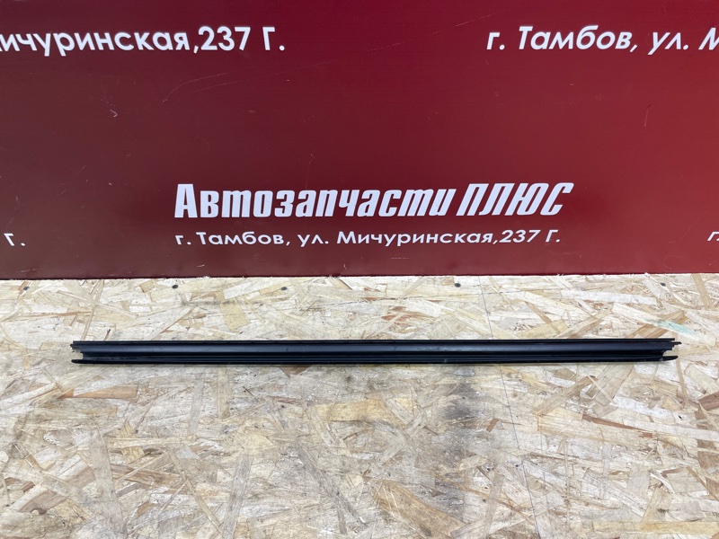Уплотнитель стекла двери внутренний