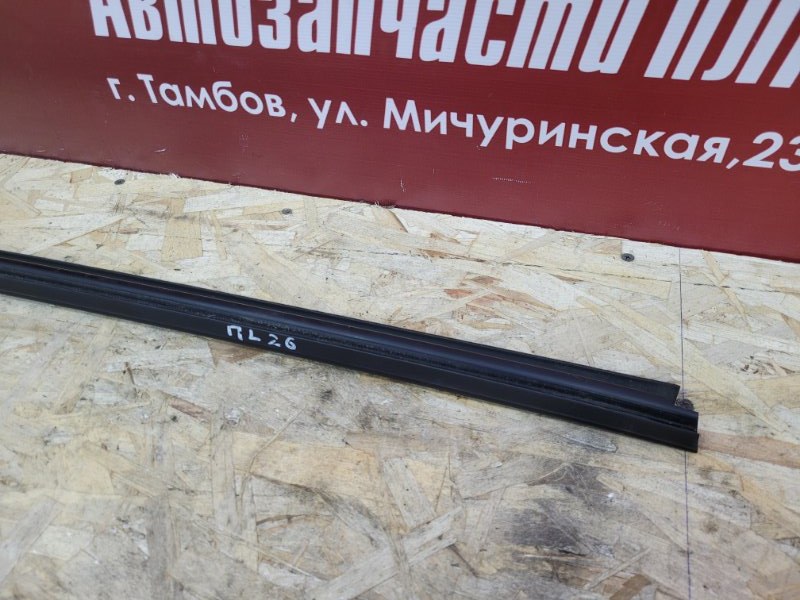 Уплотнитель стекла двери внутренний