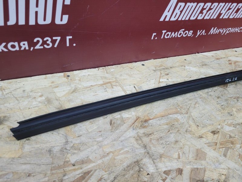 Уплотнитель стекла двери внутренний