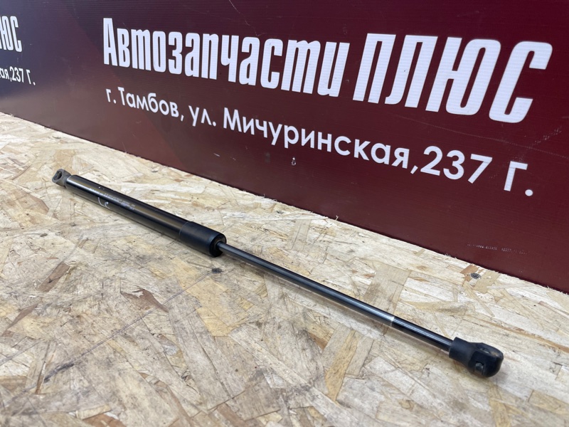 Амортизатор багажника