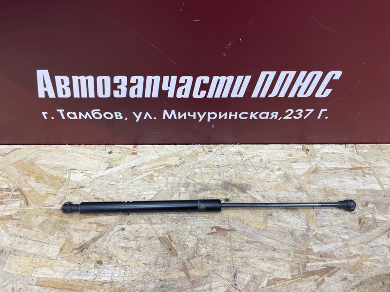 Амортизатор багажника