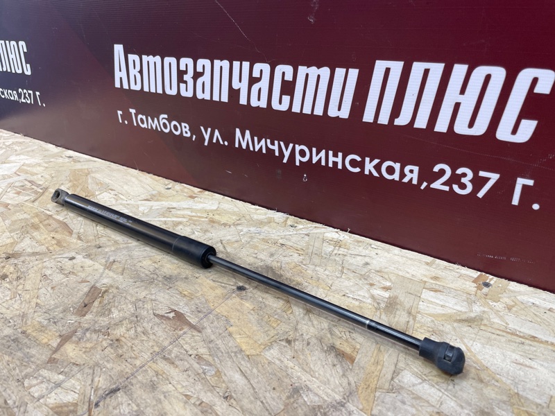 Амортизатор багажника