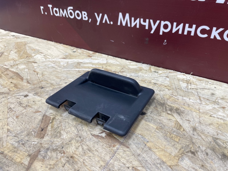 Накладка крышки багажника