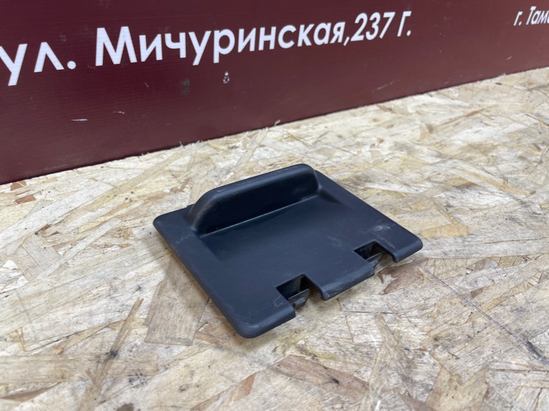 Накладка крышки багажника