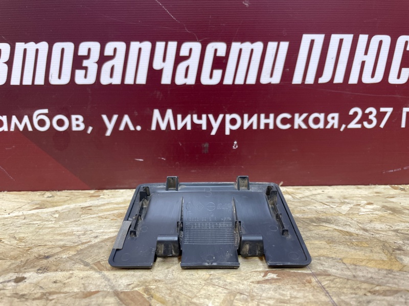 Накладка крышки багажника