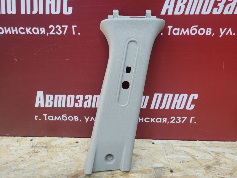 Обшивка средней стойки