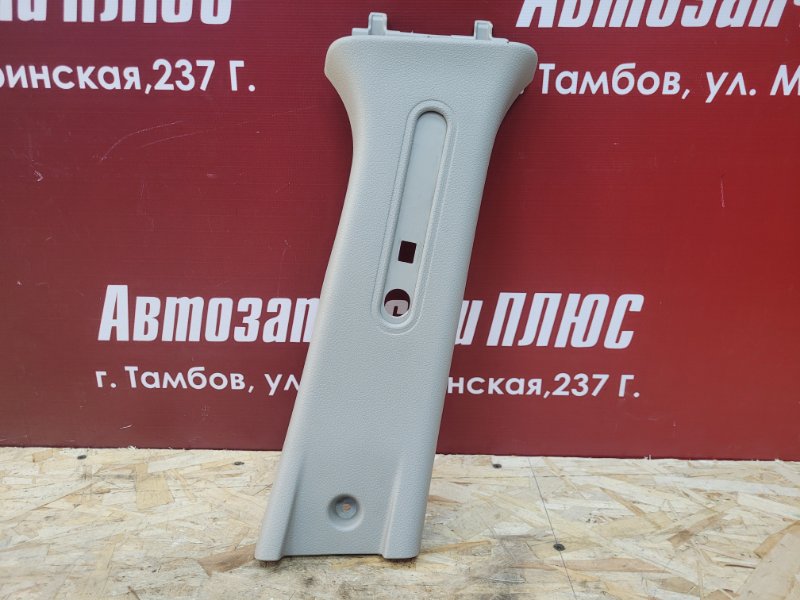 Обшивка средней стойки