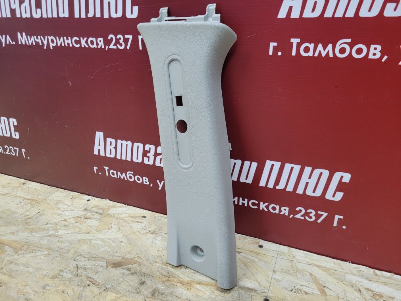 Обшивка средней стойки